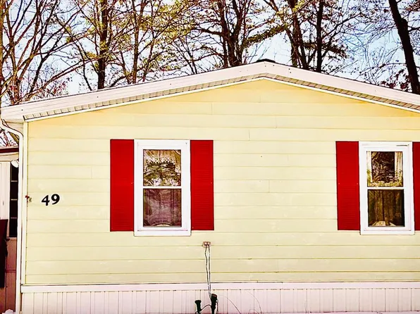 49 Hazeltop Dr, Sicklerville, NJ 08081