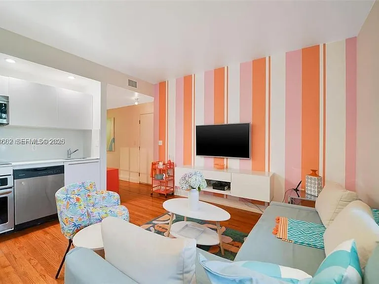 1410 Euclid Ave #1 — Photo 4