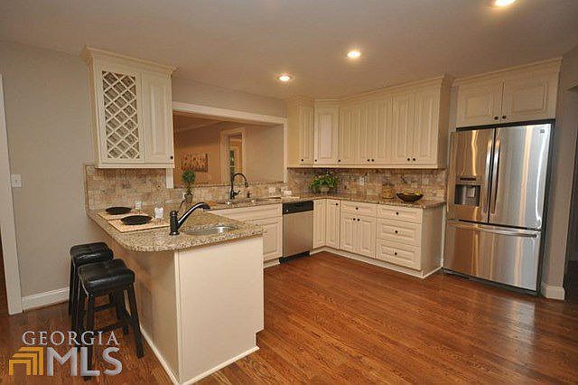 1st image of 1190 Pinedale Dr SE
