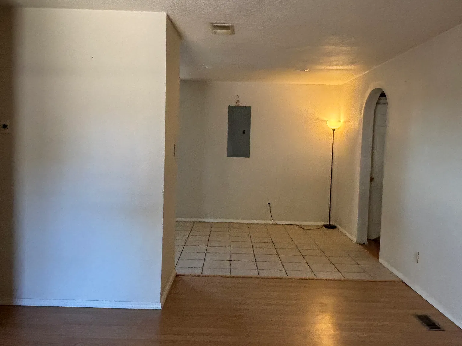 3 bed, 980 sqft, $1,650 — Photo 2