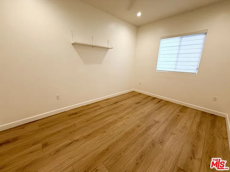 816 1/2 N McCadden Pl — Photo 11