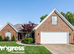 155 Cameron Dr, Oakland, TN 38060