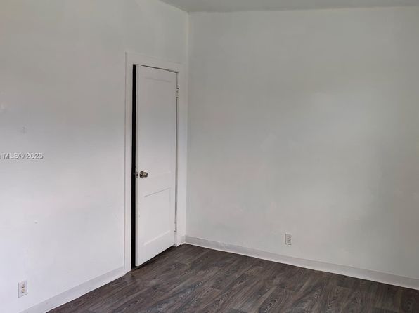 jacksonville-florida-154611076 picture