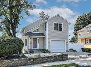 301 Rochambeau Ave, Providence, RI 02906