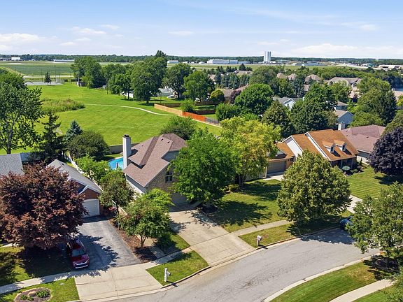 4th image of 2118 S Lake Ct