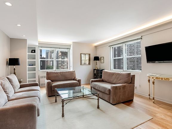 3rd image of 301 E 66th St APT 6K