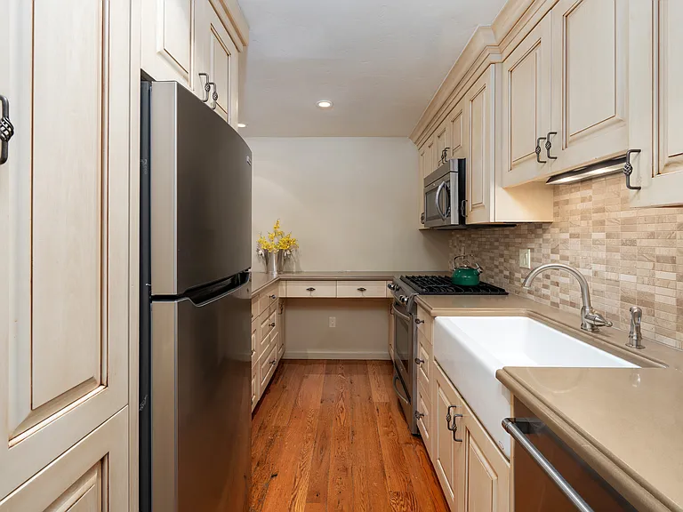 400 W Hopkins Ave #5 — Photo 7