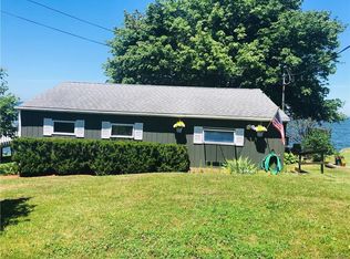 21 Shore Rd, Oswego, NY 13126