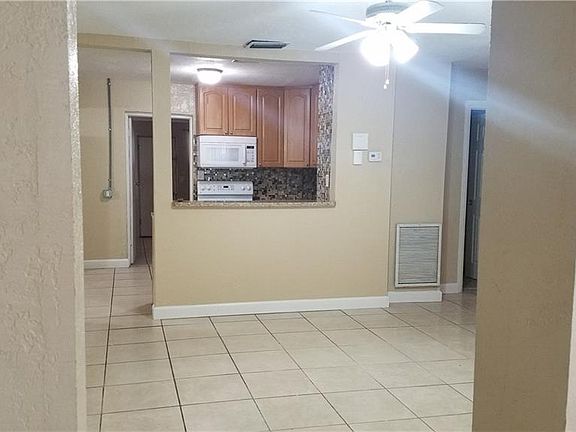 5th image of 2735 Bel Aire Cir