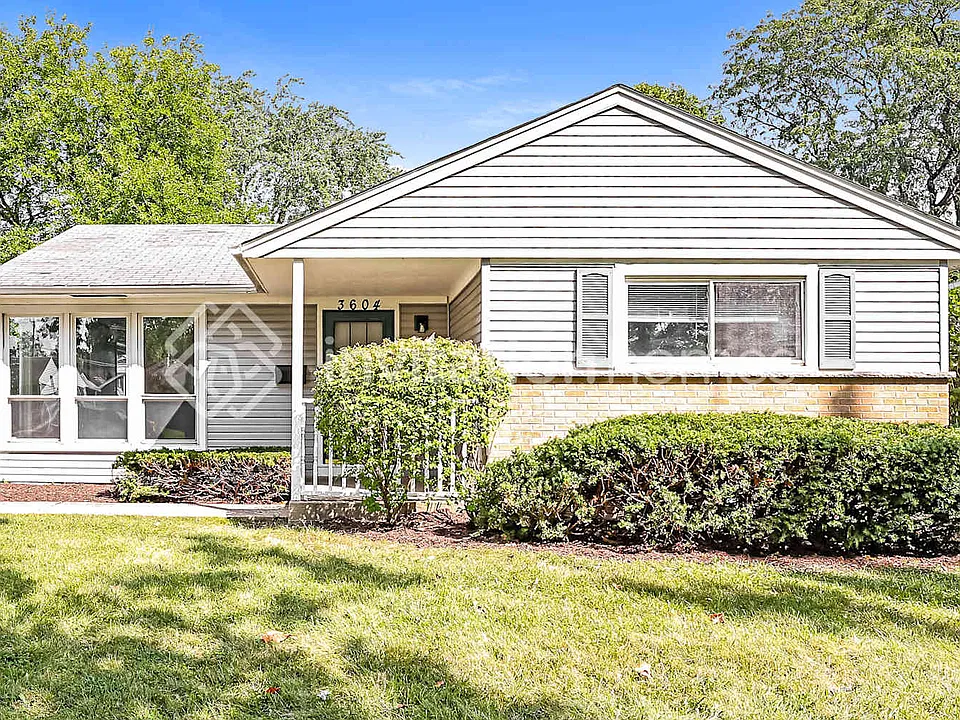3604 Falcon Ct S