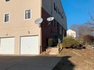 1734 Rachael St #B, Philadelphia, PA 19115