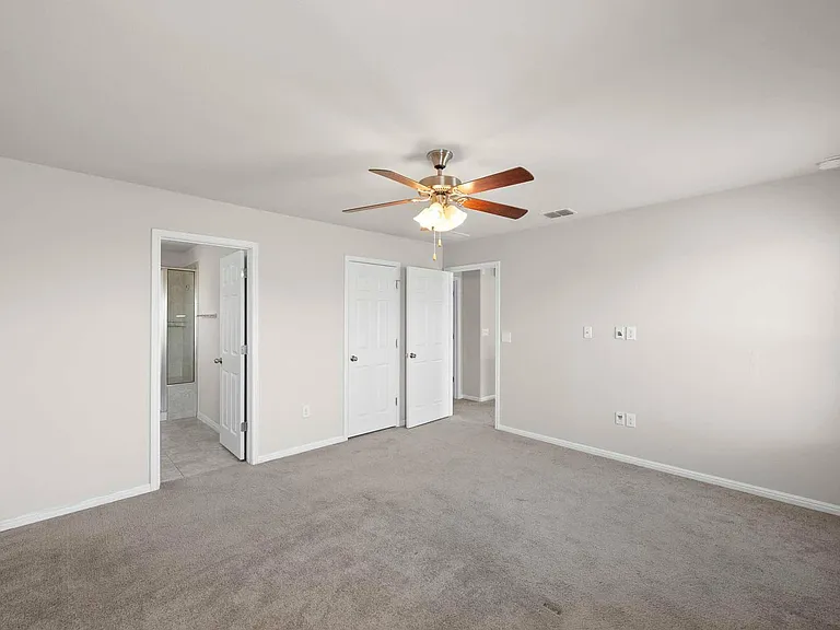 383 Eagle Brook Ln — Photo 17