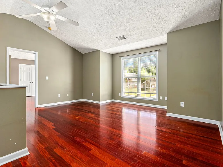 4264 Live Oak Dr — Photo 11