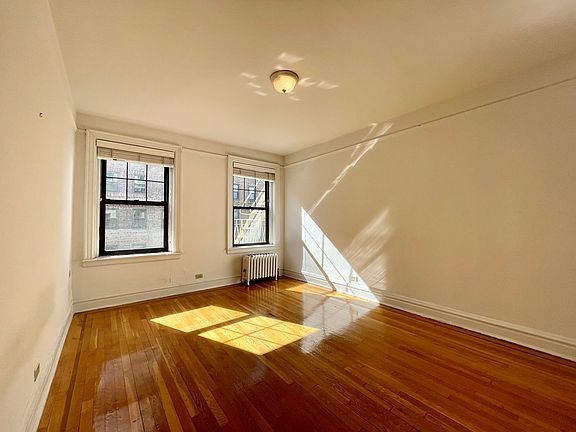 4th image of 825 W 187th St APT 2e