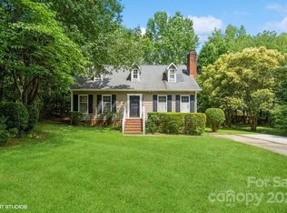 6618 Farrington Ln, Charlotte, NC 28227
