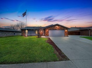 6171 Shull Rd, Dayton, OH 45424