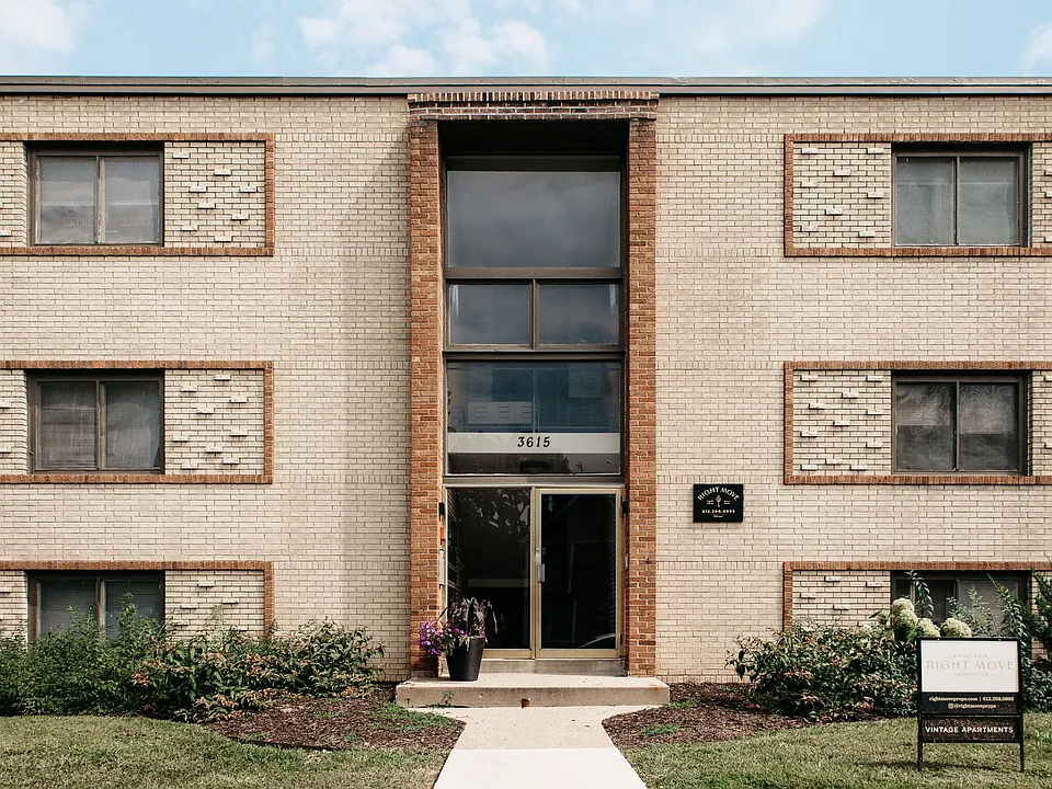 3615 Grand-Grand Apartment LLC