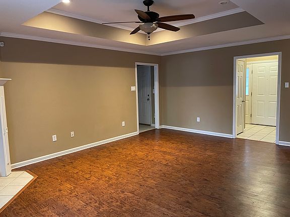 4th image of 96 N Hills Dr