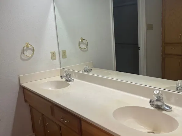 8202 Raleigh Ave APT B, Lubbock, TX 79424