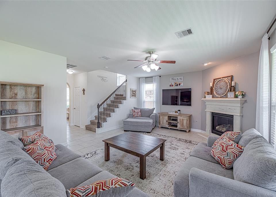1st image of 10013 Boulder Bend Ln