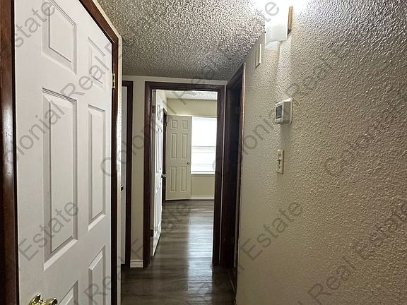 5th image of 712 Laurelwood Dr APT A