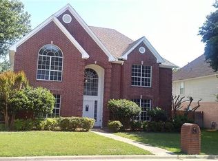 2106 Pinwood Cir, Arlington, TX 76001