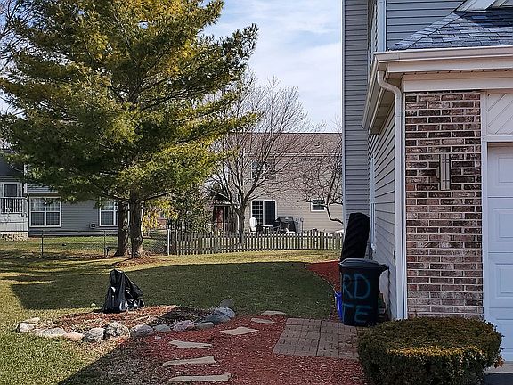 3rd image of 19 N London Ct