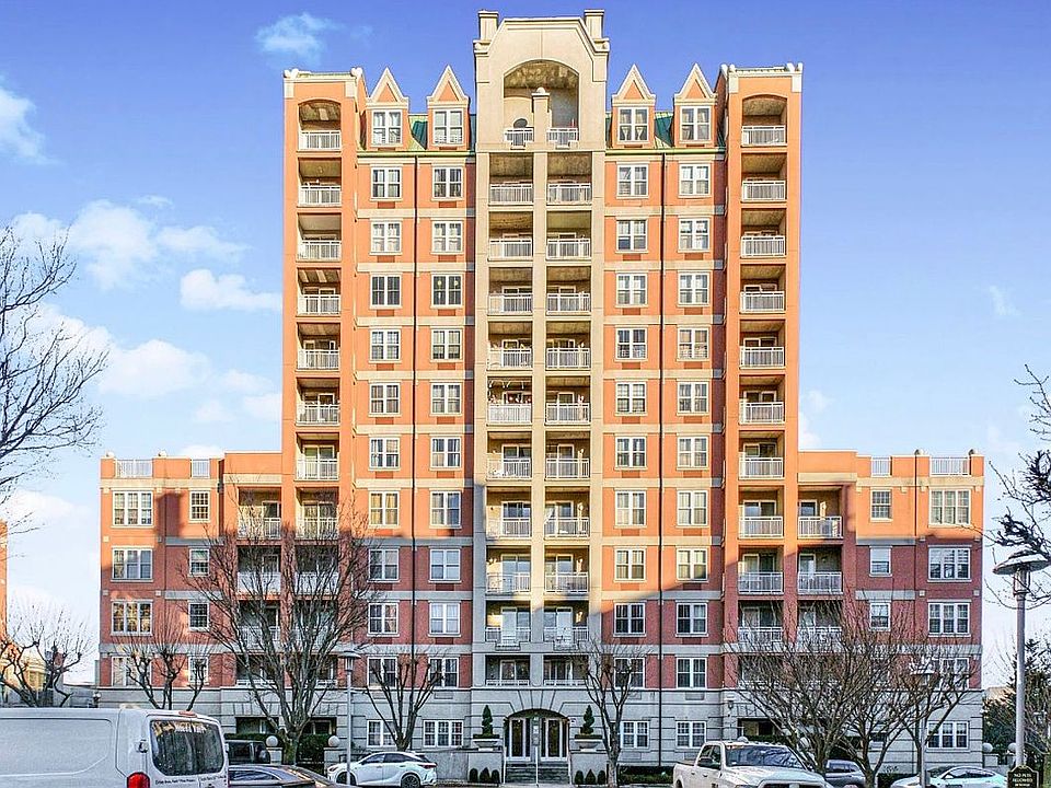 1st image of 40 Oceana Dr Unit Ph2e