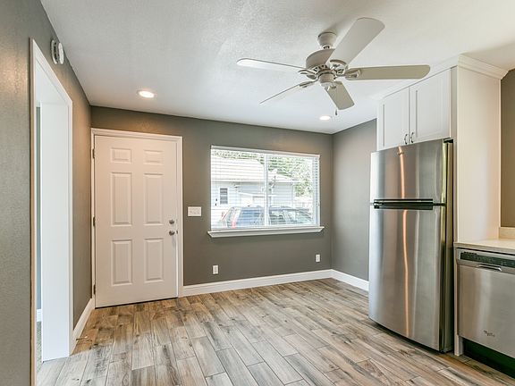 3rd image of 180 N 11th St