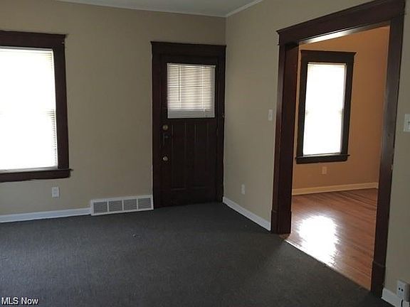 4th image of 13240 Wainfleet Ave