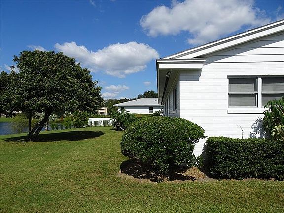 2nd image of 1012 Bahama Dr