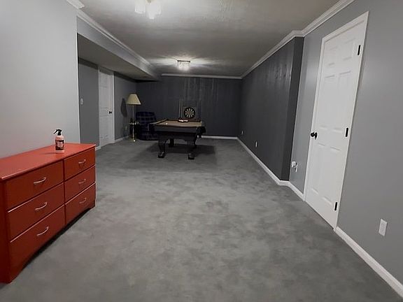 4th image of 136 Harding Dr