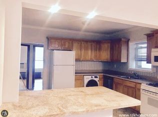 2172 33rd St APT 1, Astoria, NY 11105