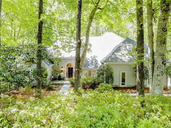 5660 Errol Pl, Sandy Springs, GA 30327