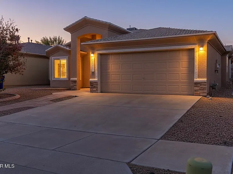 14325 Woods Point Ave — Photo 40