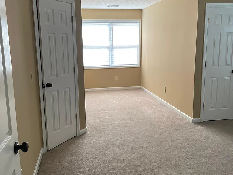 928 Nottingham Dr — Photo 9