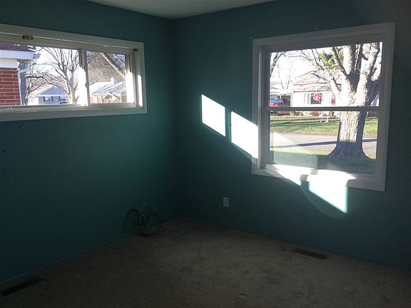 3rd image of 2209 W Barcelona Dr