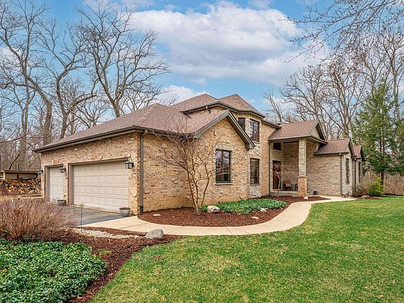 3rd image of 8133 Renee Dr