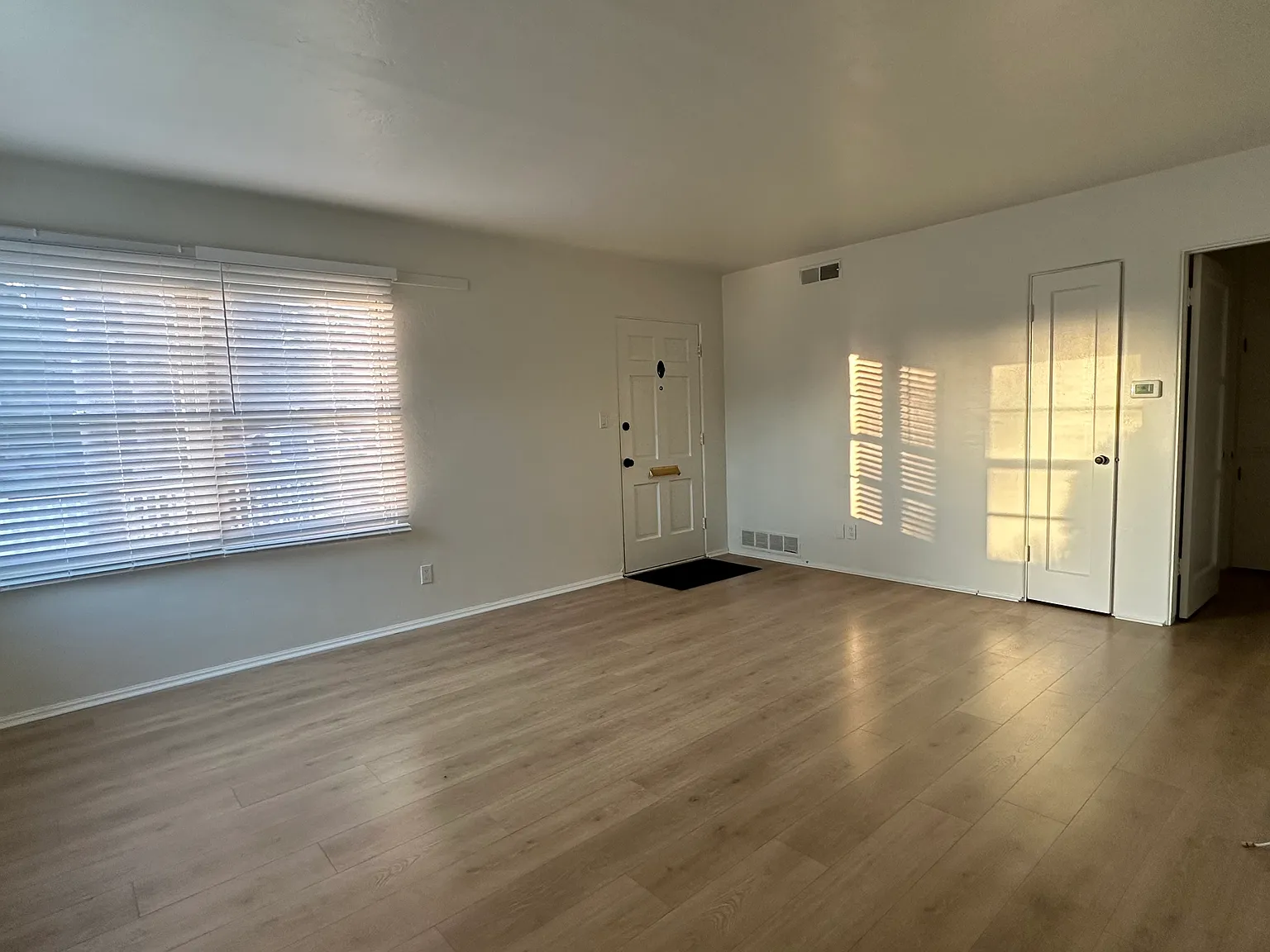 Sapphire St, San Diego — Photo 4