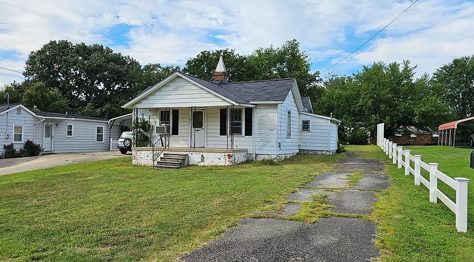 1st image of 156 Garden Grove St
