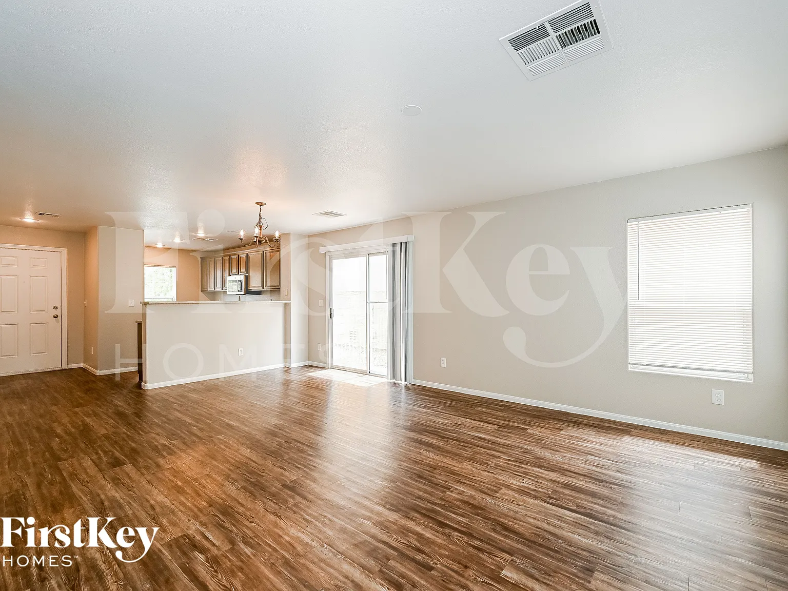 3 bed, 2.5 bath, 1337 sqft, $2,030 — Photo 3