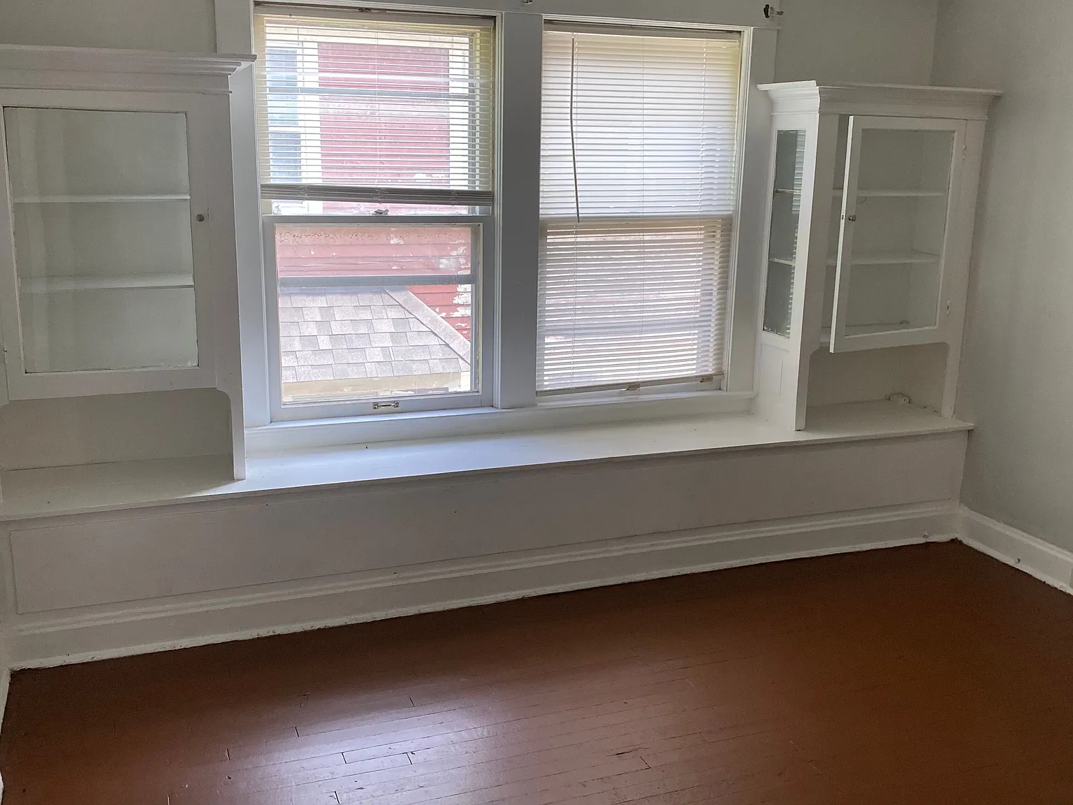 2 bed, 900 sqft, $750 — Photo 3