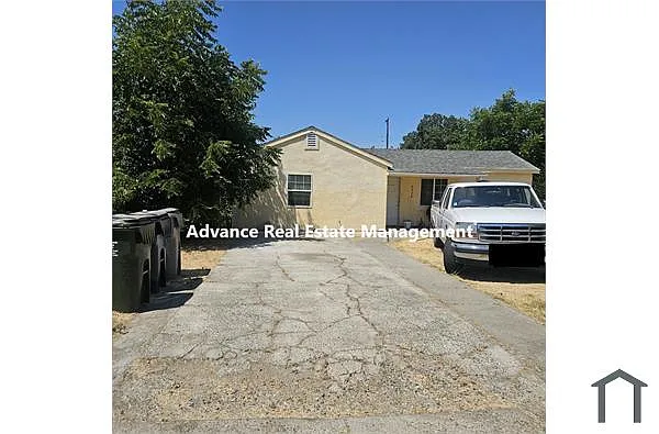 2629 52nd Ave photo 1
