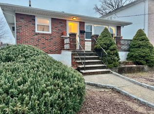 376 Liberty Ave, Staten Island, NY 10305