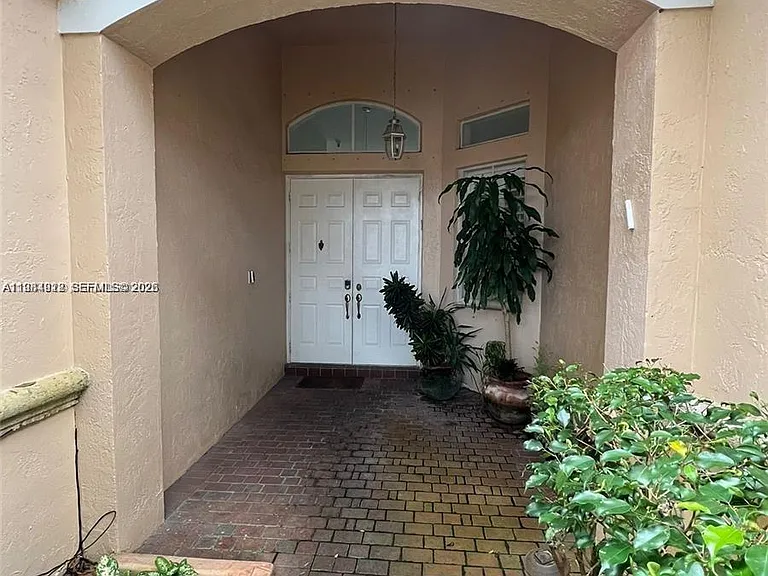 5283 SW 33rd Way — Photo 3