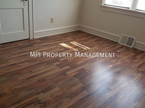 3rd image of 4668 N Parkway Ave Unit 4668A