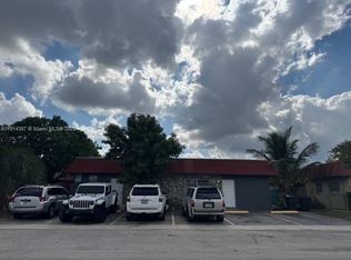 7810 SW 10th St, Pompano Beach, FL 33068