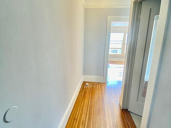 2nd image of 2265 Larkin St #6