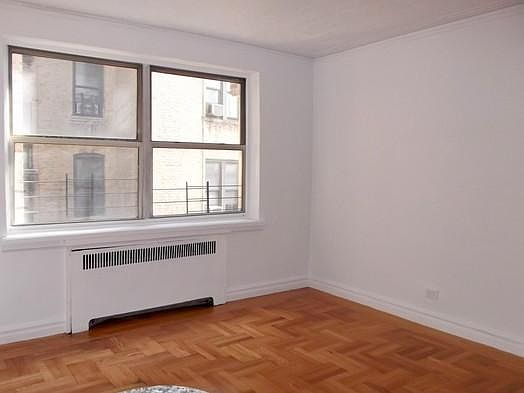 5th image of 2710 Webb Ave APT 2F