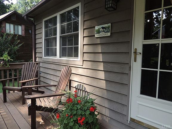 3rd image of 203 Jefferson Woods Dr